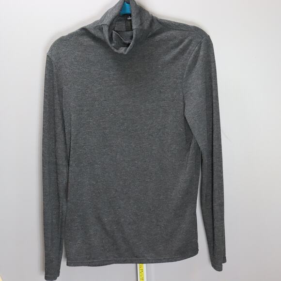 Ann Taylor Gray Lightweight Long Sleeve Turtleneck Top Size M - Picture 1 of 4